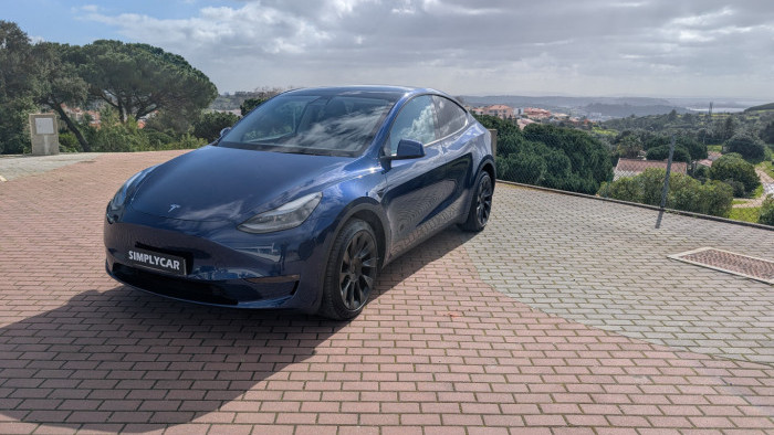 Tesla Model Y Outro
